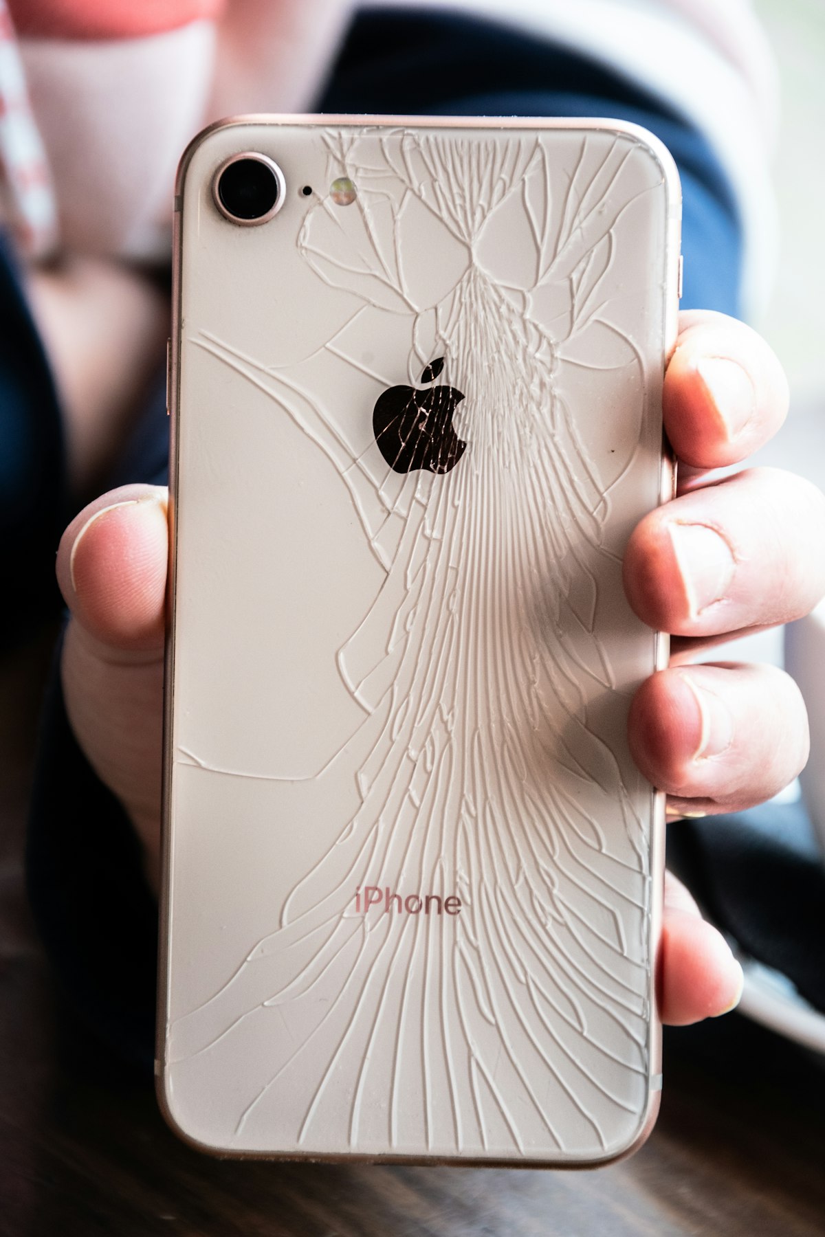 Pantalla rota de iPhone – reparación Apple en Movvel Narón
